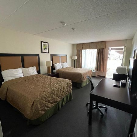 6032 Persepolis Inn Niagara Bagian luar foto