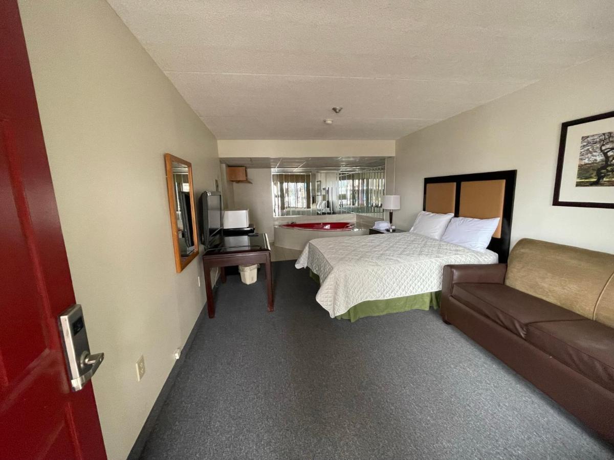 6032 Persepolis Inn Niagara Bagian luar foto
