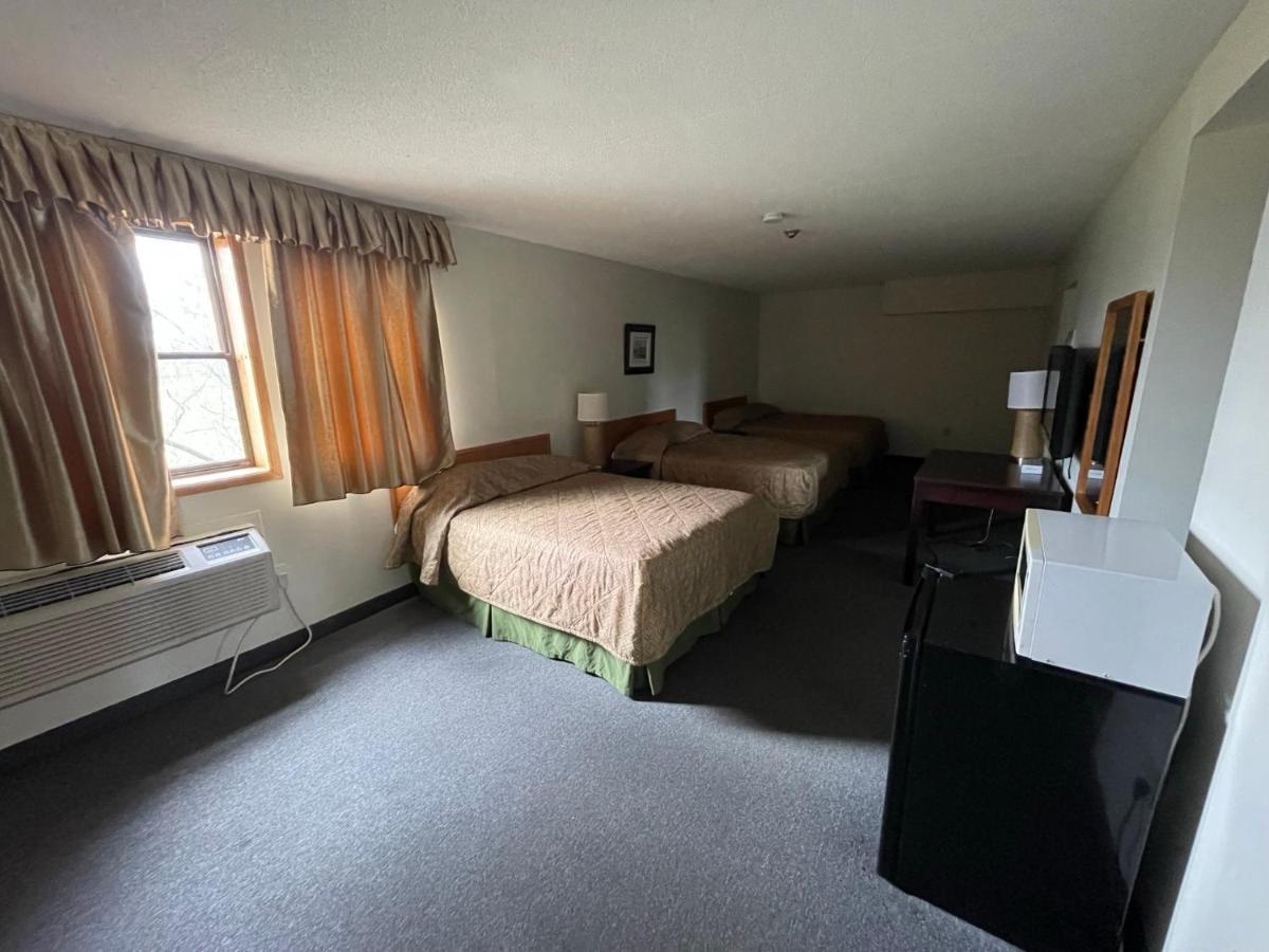 6032 Persepolis Inn Niagara Bagian luar foto